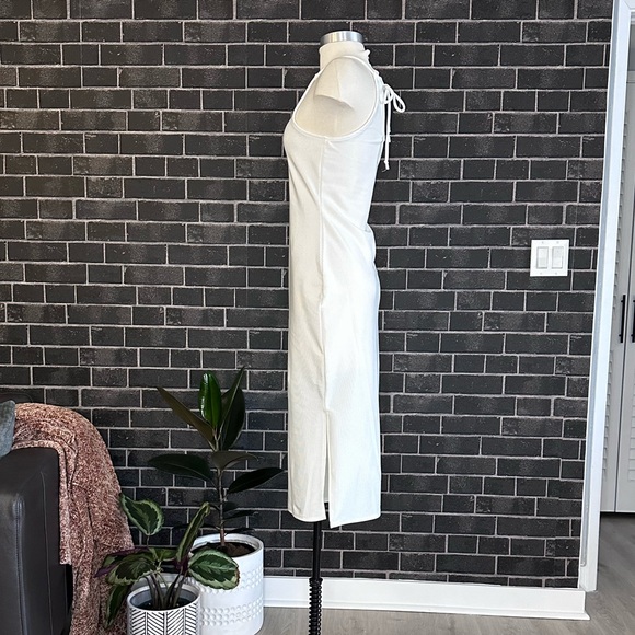 WHITE HALTER MIDI DRESS 🤍 - Picture 5 of 12